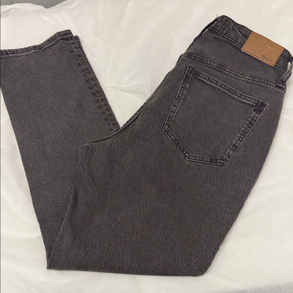 Madewell High-Rise Straight Jeans in Washed Charcoal Black